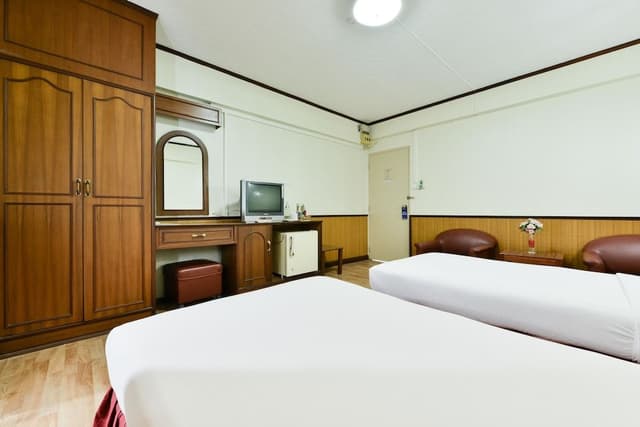 Standard Twin Room