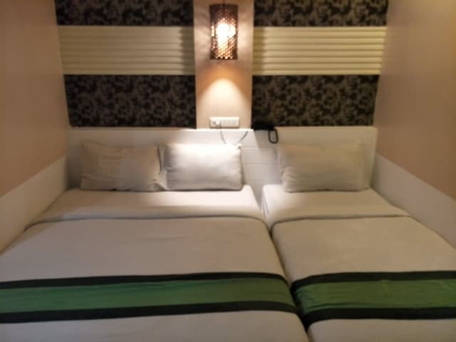 Economy Triple Room