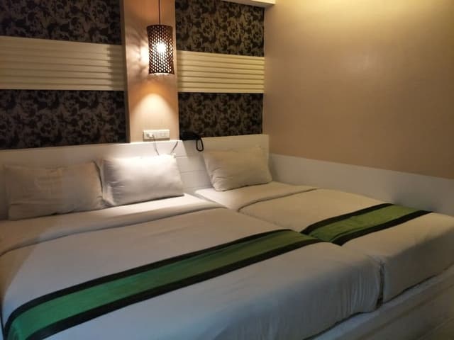 Economy Triple Room