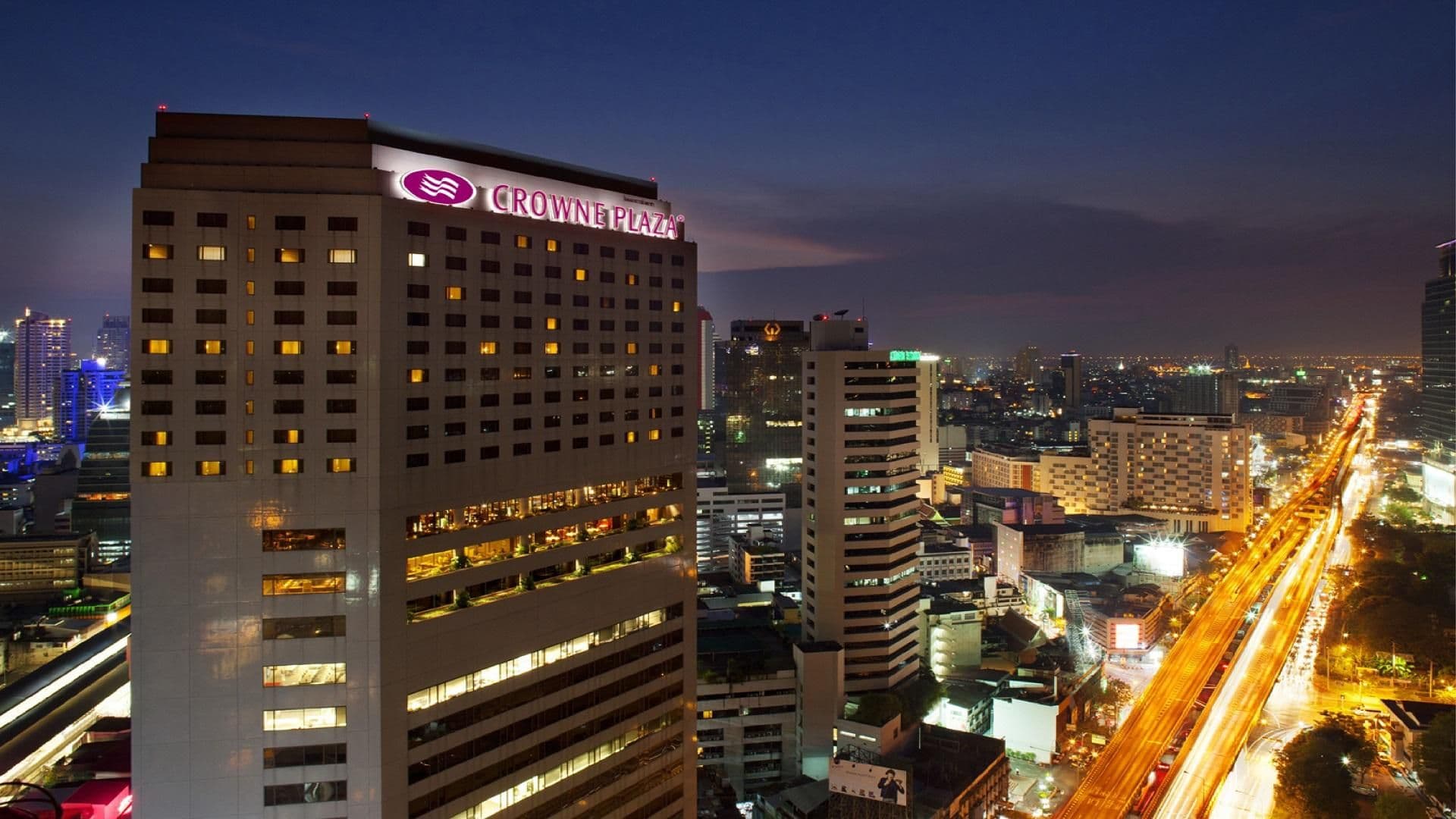 คราวน์ พลาซ่า กรุงเทพ สวนลุมพินี