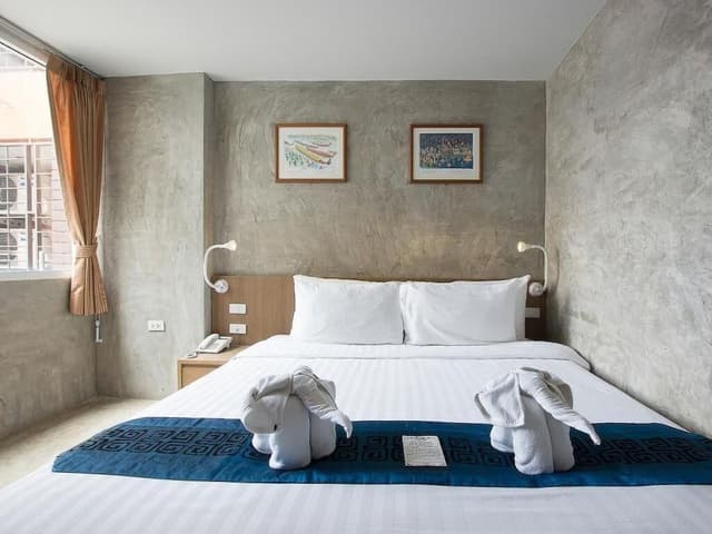 Superior King Bed