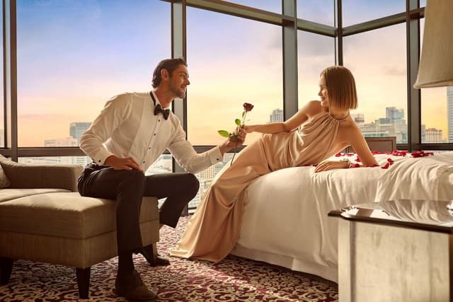 Caroline Astor Suite, 1 King Bed, Golf Course View