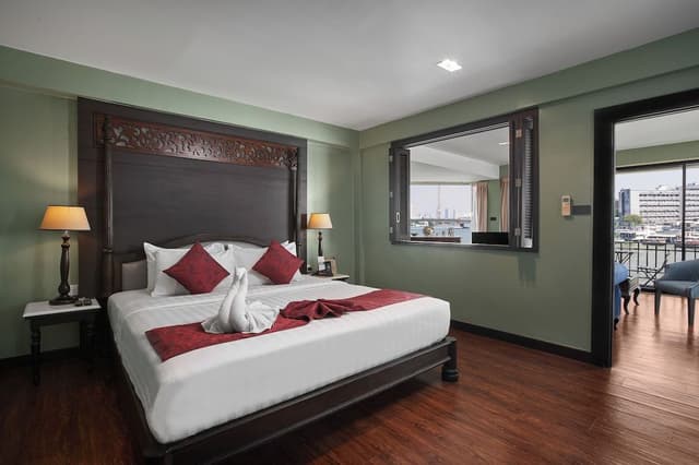 Panoramic Suite, Balcony, River View