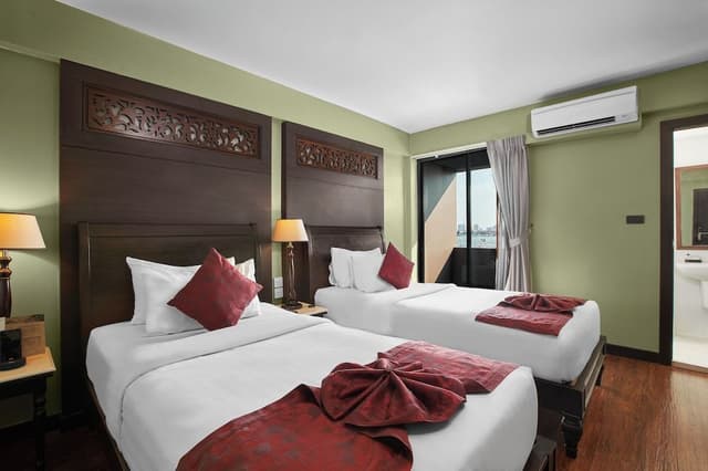 Superior Room with City View