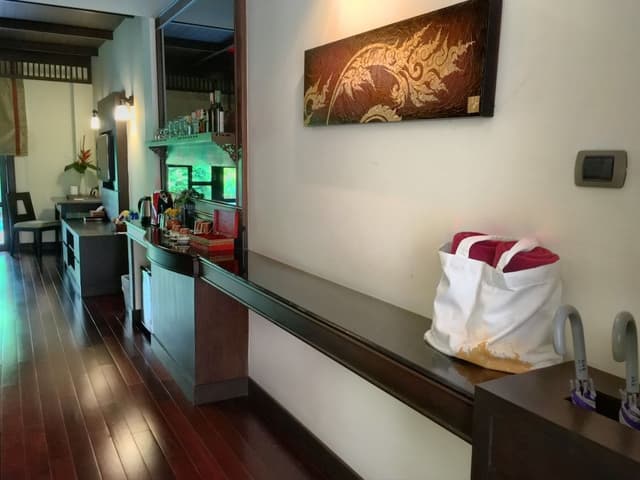Premier Room, Pool Access