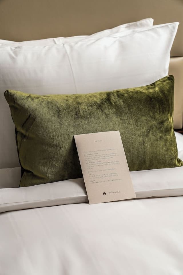 [Breakfast + Lounge benefits per number of guests] Deluxe Suite Double