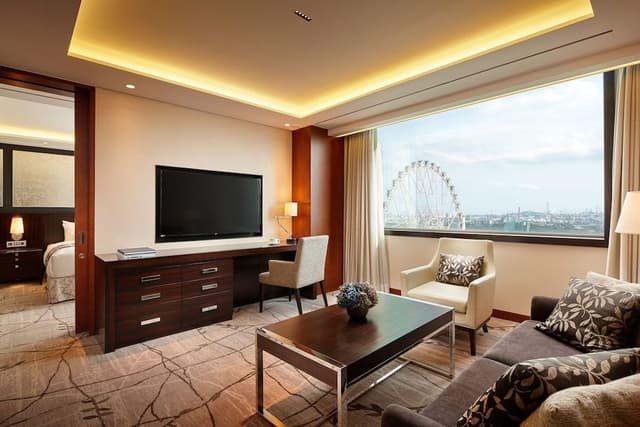 [Breakfast + Lounge benefits per number of guests] Deluxe Suite Double