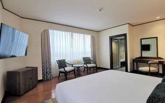 One Bedroom Suite