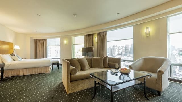Deluxe Suite