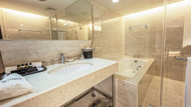 Panoramic Suite