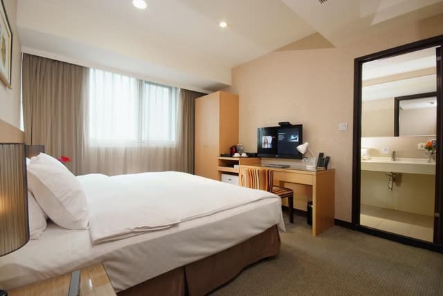 Deluxe Double Bed