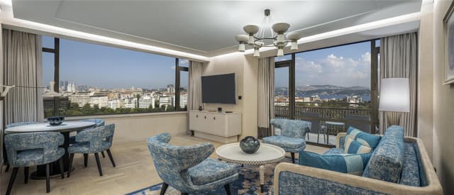 EXECUTIVE BOSPHORUS SUITE WITH KITCHENETTE