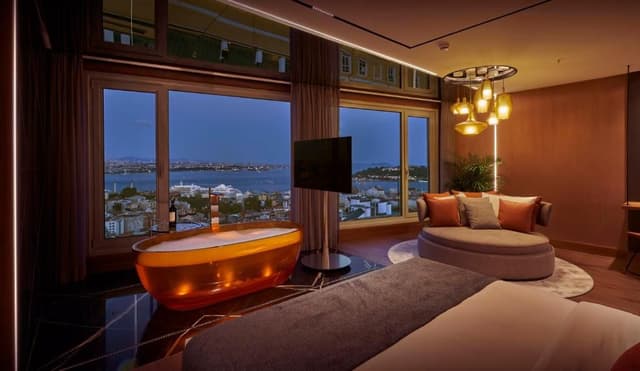 Amber Suite