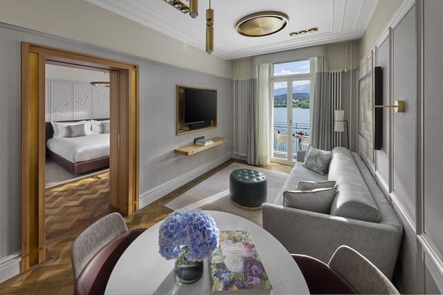 Suite, Balcony, Lake View