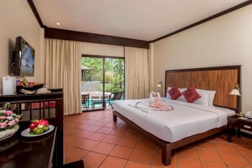 Deluxe Double Room with Pool Access