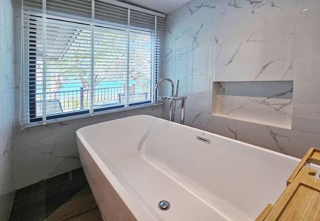 Beachfront Premier PLUS
