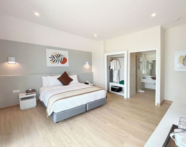 Two-Bedroom Suite