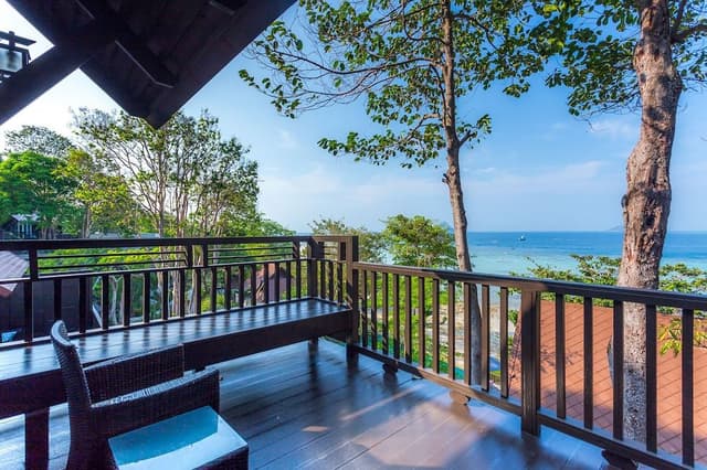 Coral Seaview Studio