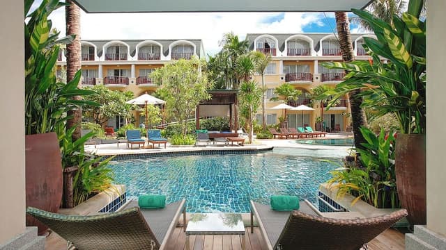 Sunset Deluxe Pool Access