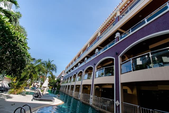 Deluxe Room, Pool Access