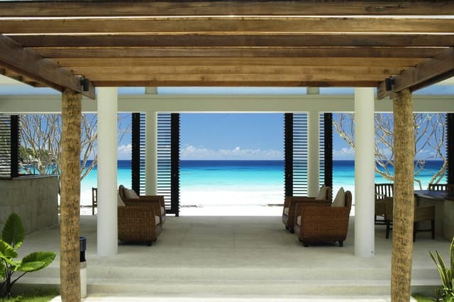 Junior Pool Suite