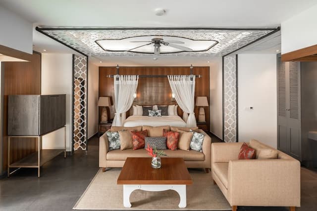 Grand Pool Villa