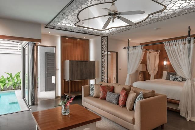 Grand Pool Villa