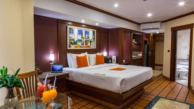Pacific Deluxe Room