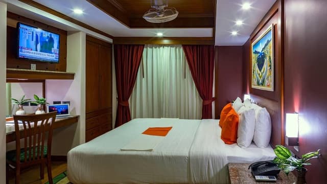 2 Bedroom Suite