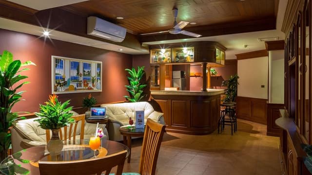 1 Bedroom Suite