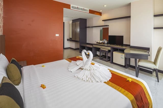 Deluxe Room, City View