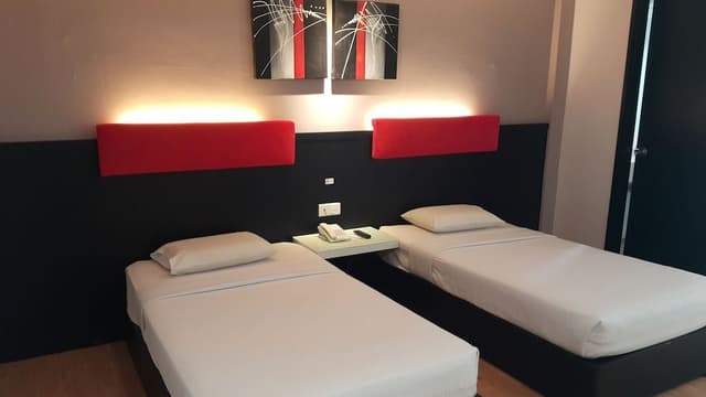 Deluxe Twin Room