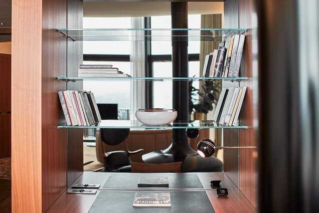 Carezza Suite, 230 m2, inspired by Alberto Giacometti, Butler, Spa Access (12 years+)