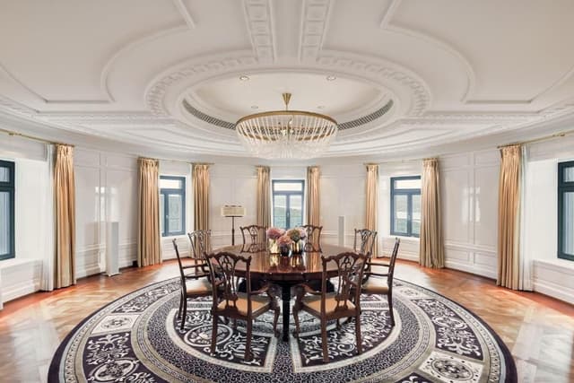 Presidential Suite Maestro
