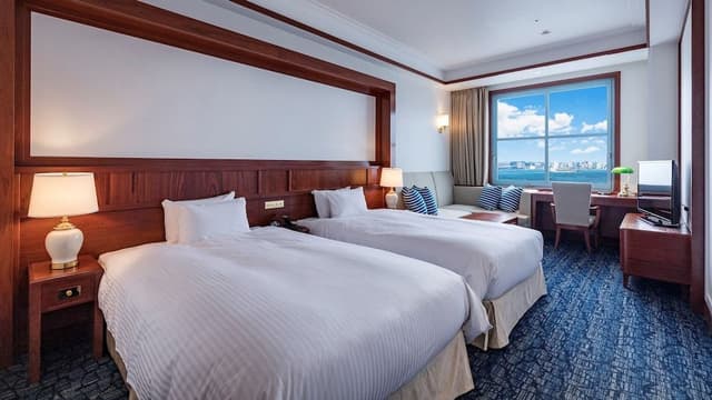 Premier Deluxe Twin With Ocean View (Club Lounge Access Included), Non Smoking
