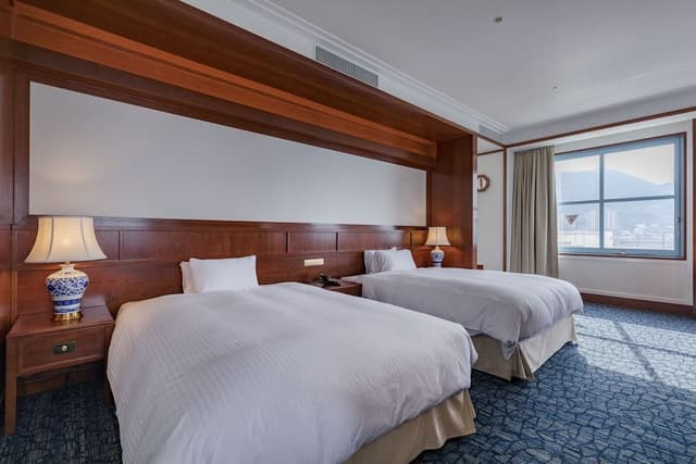 Premier Ocean Suite with Extra Bed (Club Lounge Access Included), Non Smoking
