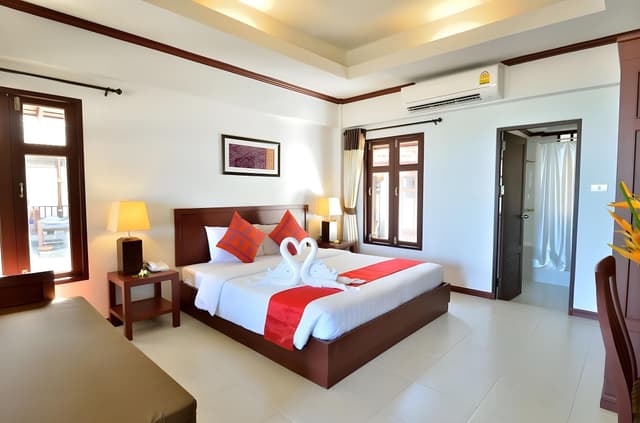 Bungalow, Beachside