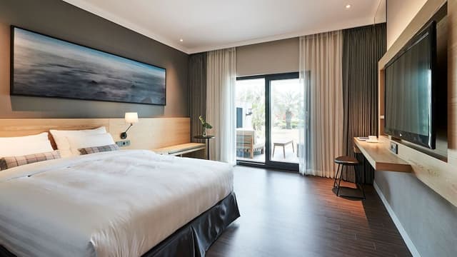 [Heated Pool Package] Family Bunk Terrace - Cabana for 2 hours + Chicken&Beer set