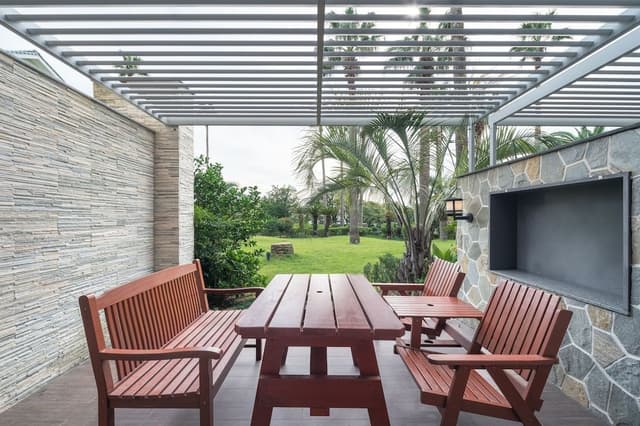[Heated Pool Package] Family Bunk Terrace - Cabana for 2 hours + Chicken&Beer set