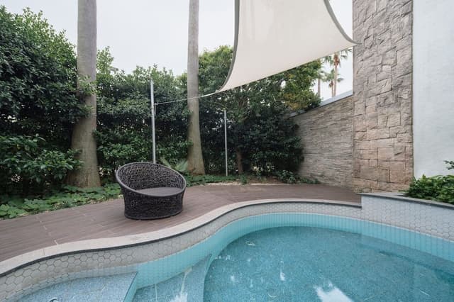 [Heated Pool Package] Family Pool (Private heated pool) - Cabana for 2 hours + Chicken&Beer set