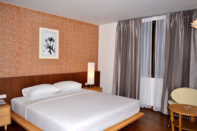 Standard Room B Wing DBL-Twin
