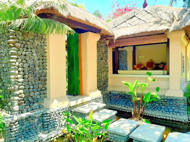 Courtyard Villa King with Garden View