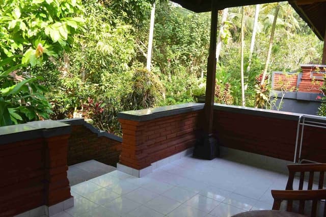 Deluxe With Shower