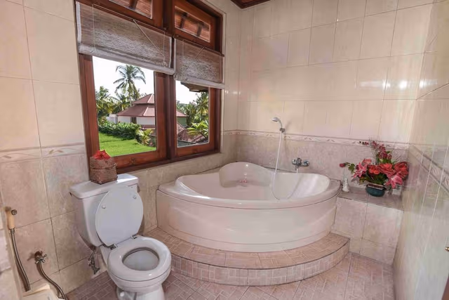 Deluxe With Shower