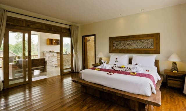 Penthouse (Comp Daily Aft Tea & Welcome Massage)