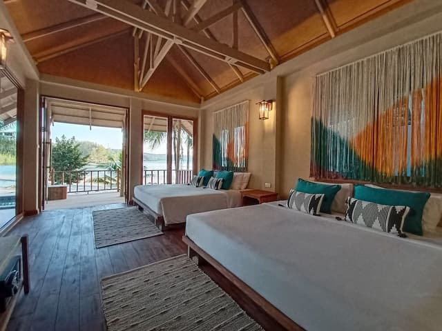 Beachfront Pool Villa