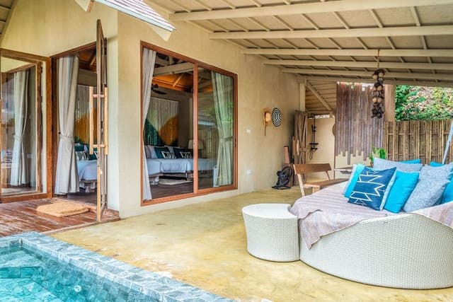 Beachfront Pool Villa