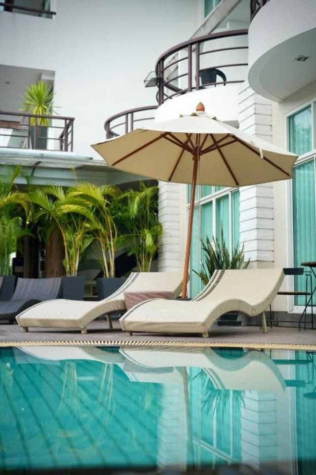 Deluxe Double Room, Pool Access