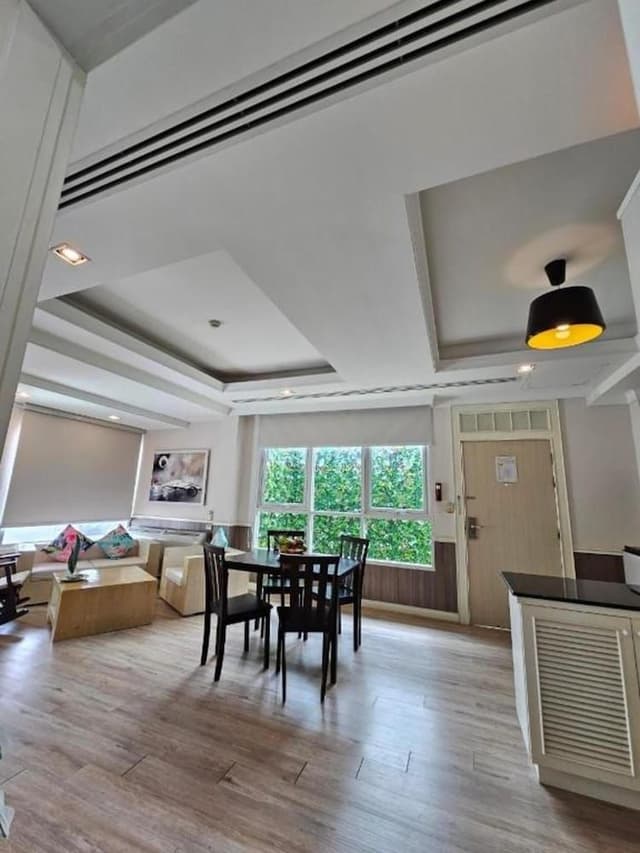 Presidential Suite