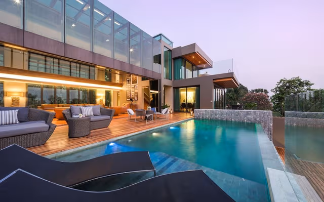 Top Star Private Pool Residence